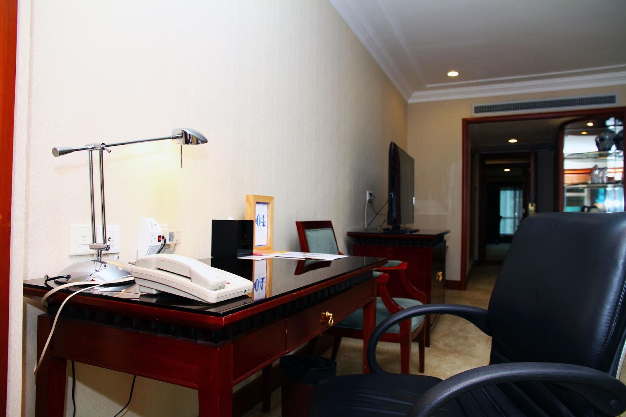 The Pavilion Hotel Shenzhen Bagian luar foto